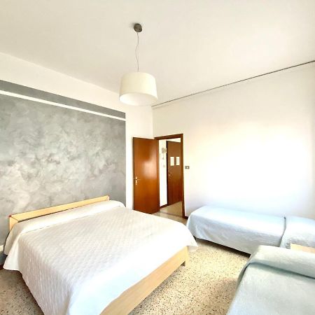 Euroresidence - Piazza Mazzini- 30 Mt Dal Mare - Immobil Relax 利多迪迪耶索洛 外观 照片