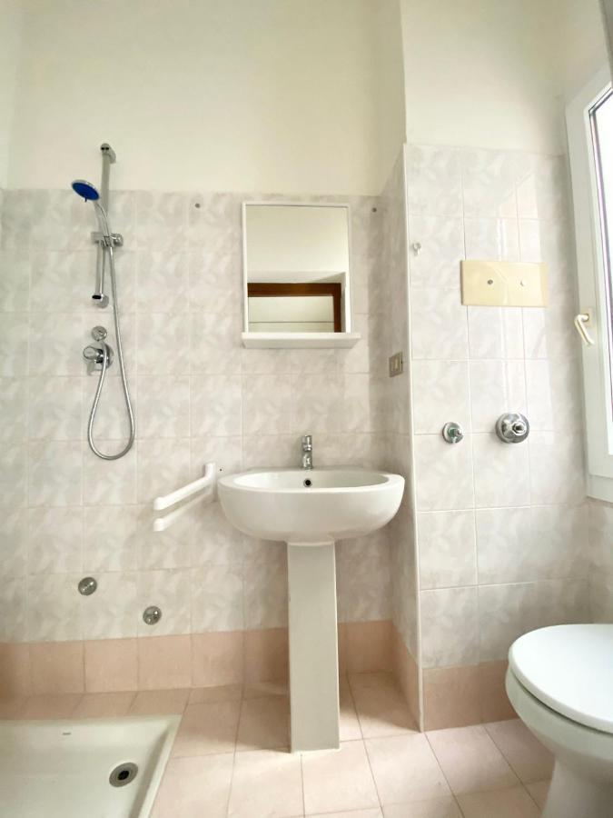 Euroresidence - Piazza Mazzini- 30 Mt Dal Mare - Immobil Relax 利多迪迪耶索洛 外观 照片